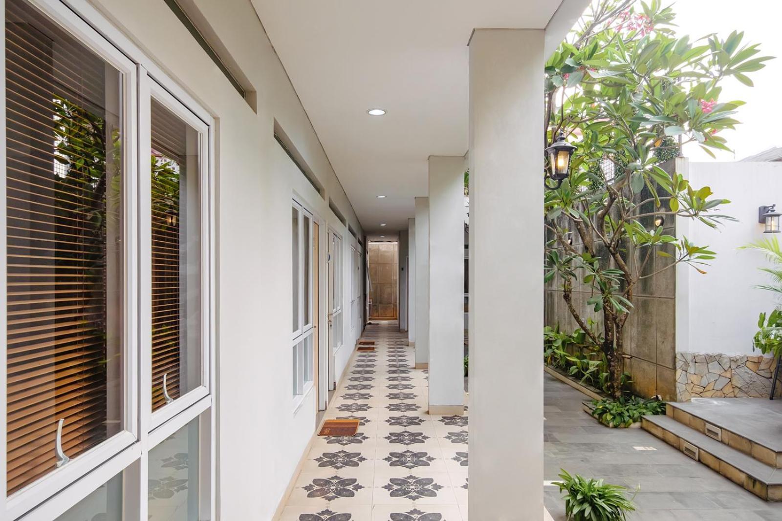 Calma Coliving At Bintaro, Tangerang Selatan Hotel *