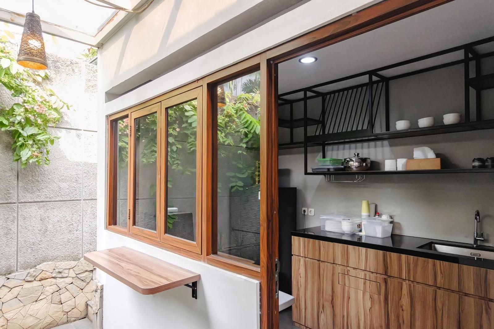 Hotel Calma Coliving At Bintaro, Tangerang Selatan